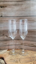 Load image into Gallery viewer, Champagne Flutes