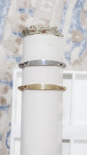 Load image into Gallery viewer, Personalized Adjustable Beaded Curved Bar Bracelet