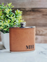 Load image into Gallery viewer, Personalized Leather Flask